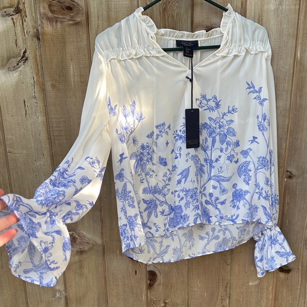 Size XS - M Rachel Roy Cream and Blue Floral Blouse
